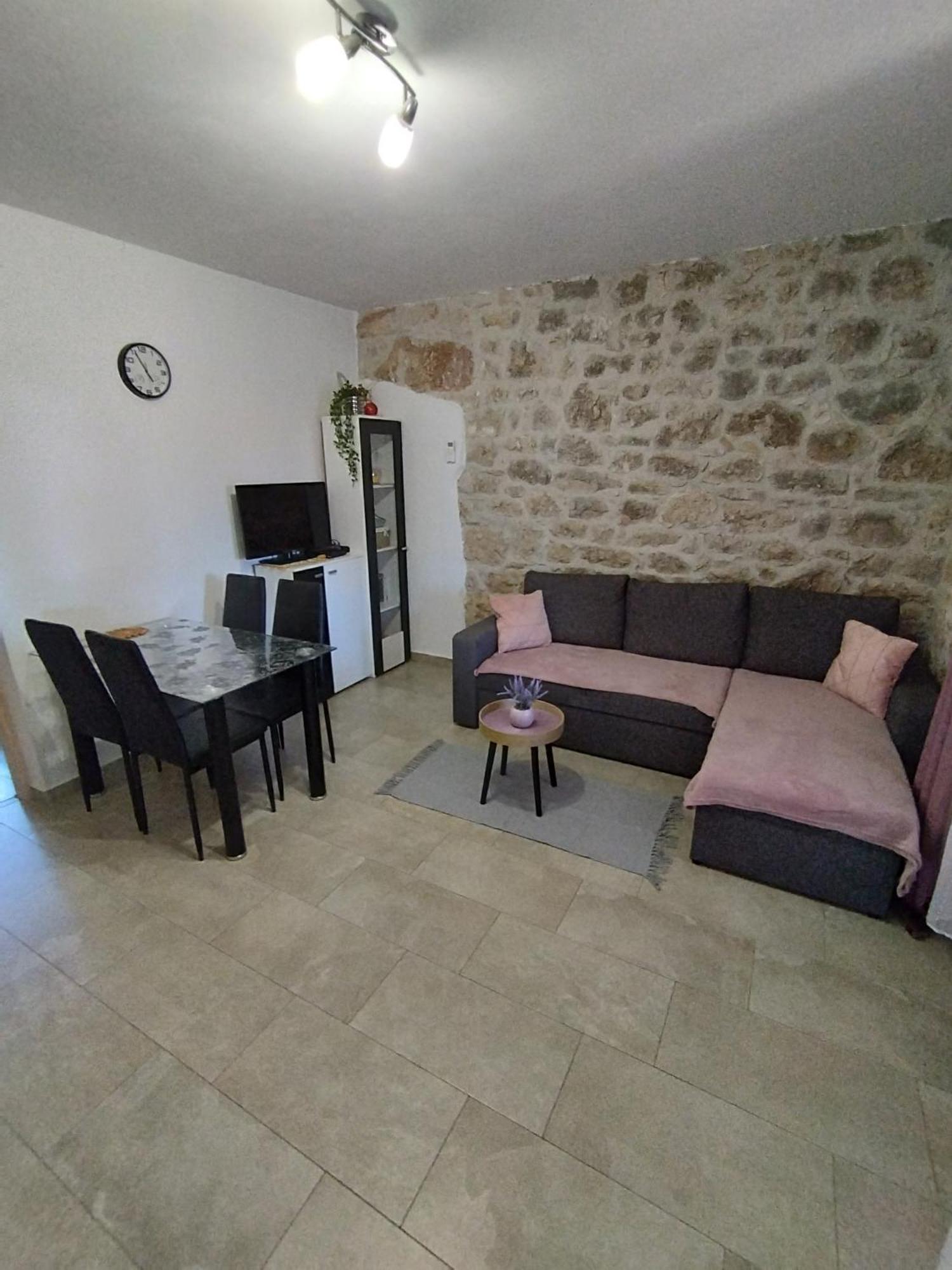 Apartmani Memic 100 M Do Plaze, Apartments Memic Only 100M From Beach Poreč Exterior foto
