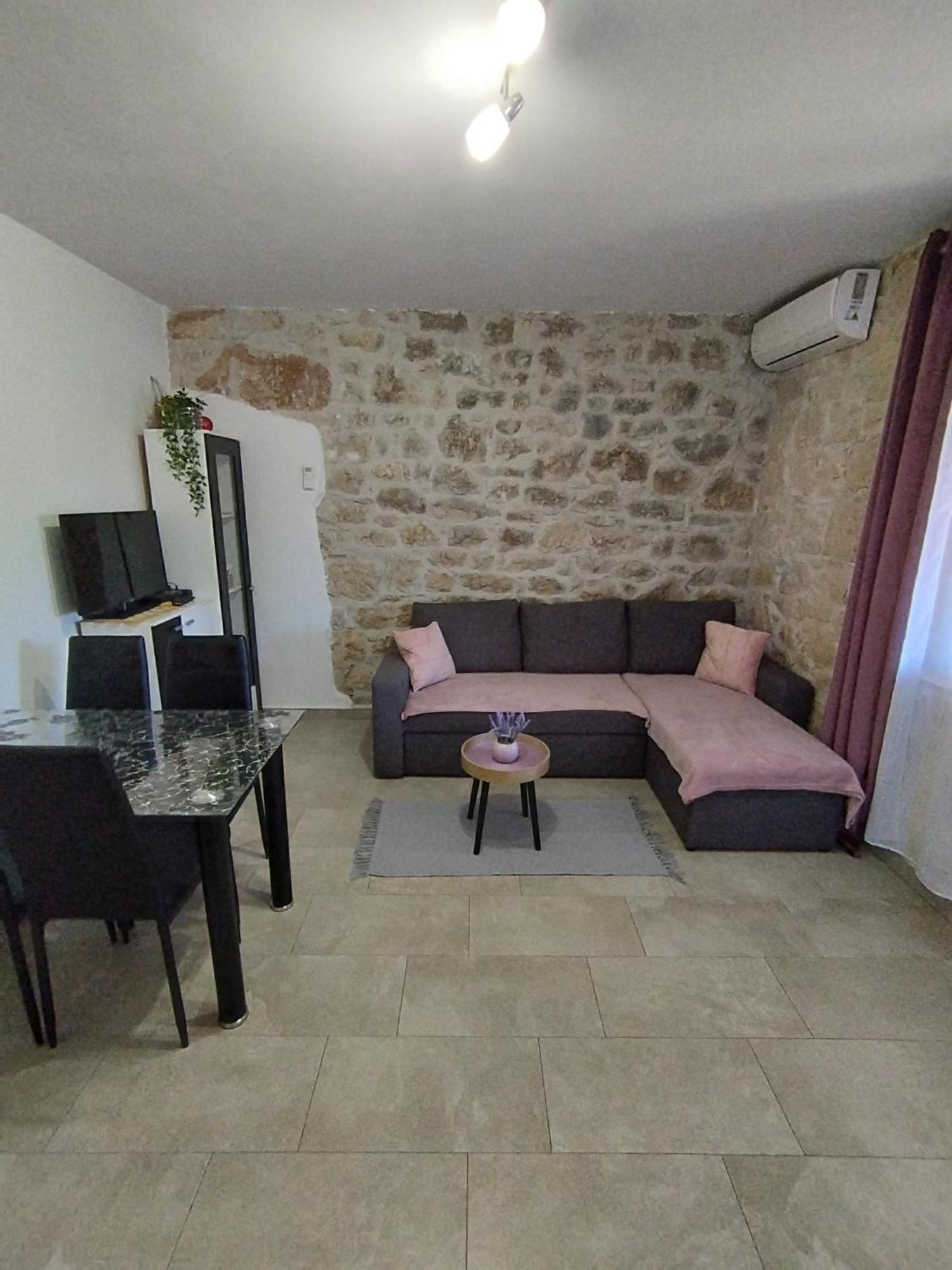 Apartmani Memic 100 M Do Plaze, Apartments Memic Only 100M From Beach Poreč Exterior foto