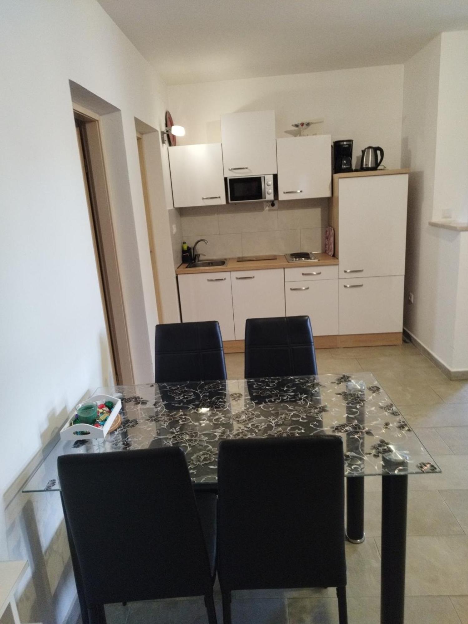 Apartmani Memic 100 M Do Plaze, Apartments Memic Only 100M From Beach Poreč Exterior foto